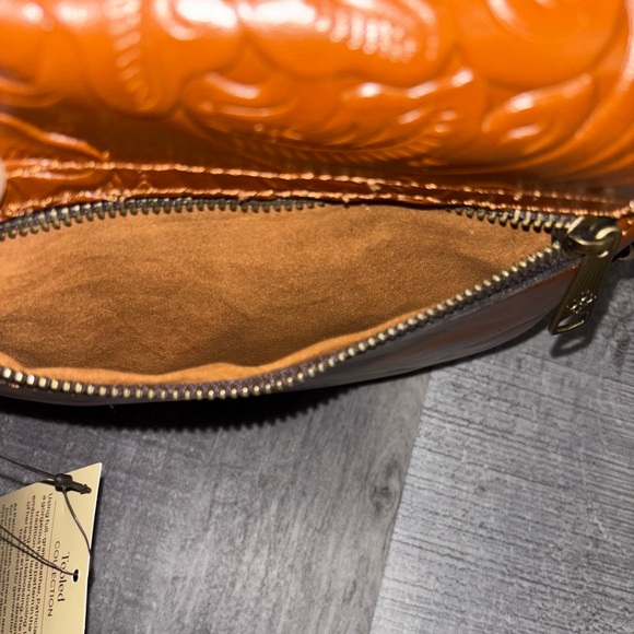 👜Patricia Nash Embossed Balluri Leather Crossbody Bag - Picture 6 of 13